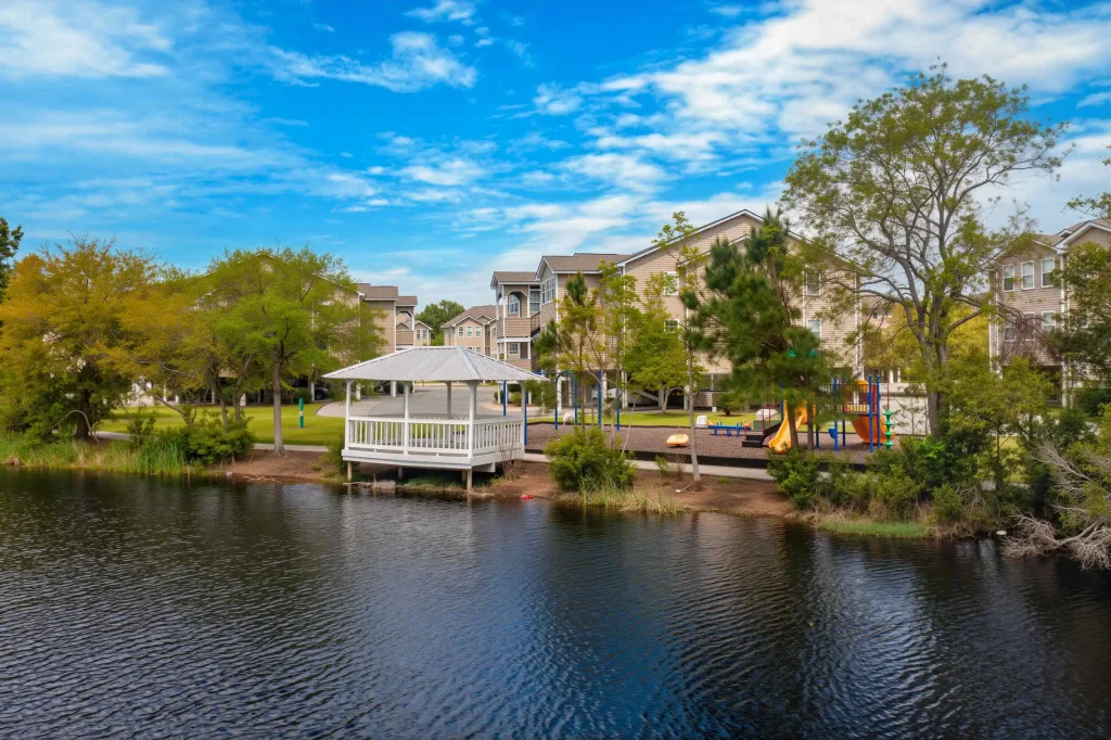 king george apartments savannah ga lake