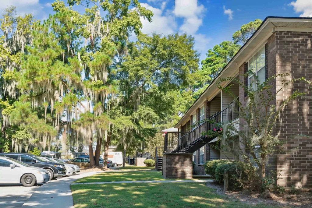 savannah 6 arden s place apartments outdoor