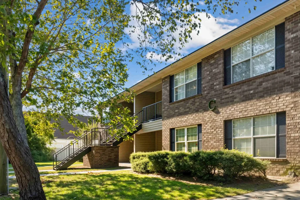 savannah 6 bricktowne flats exterior