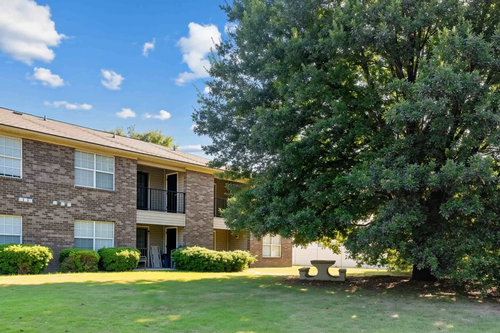 savannah 6 bricktowne flats yard